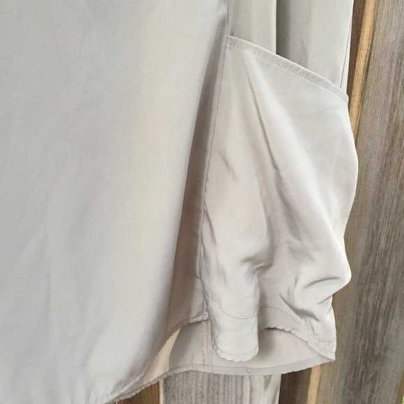 Everly grey popover short sleeve blouse with side pocket - size M - Picture 3 of 8
